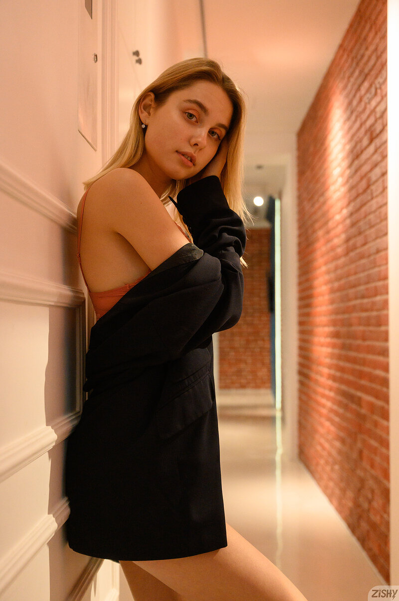 Яна, 21